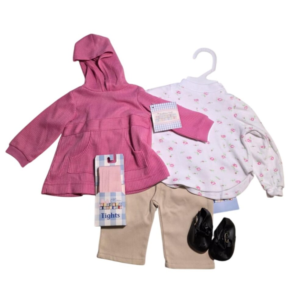 NWT Lee Middleton 5 Piece Doll Outfit (Lot #5)